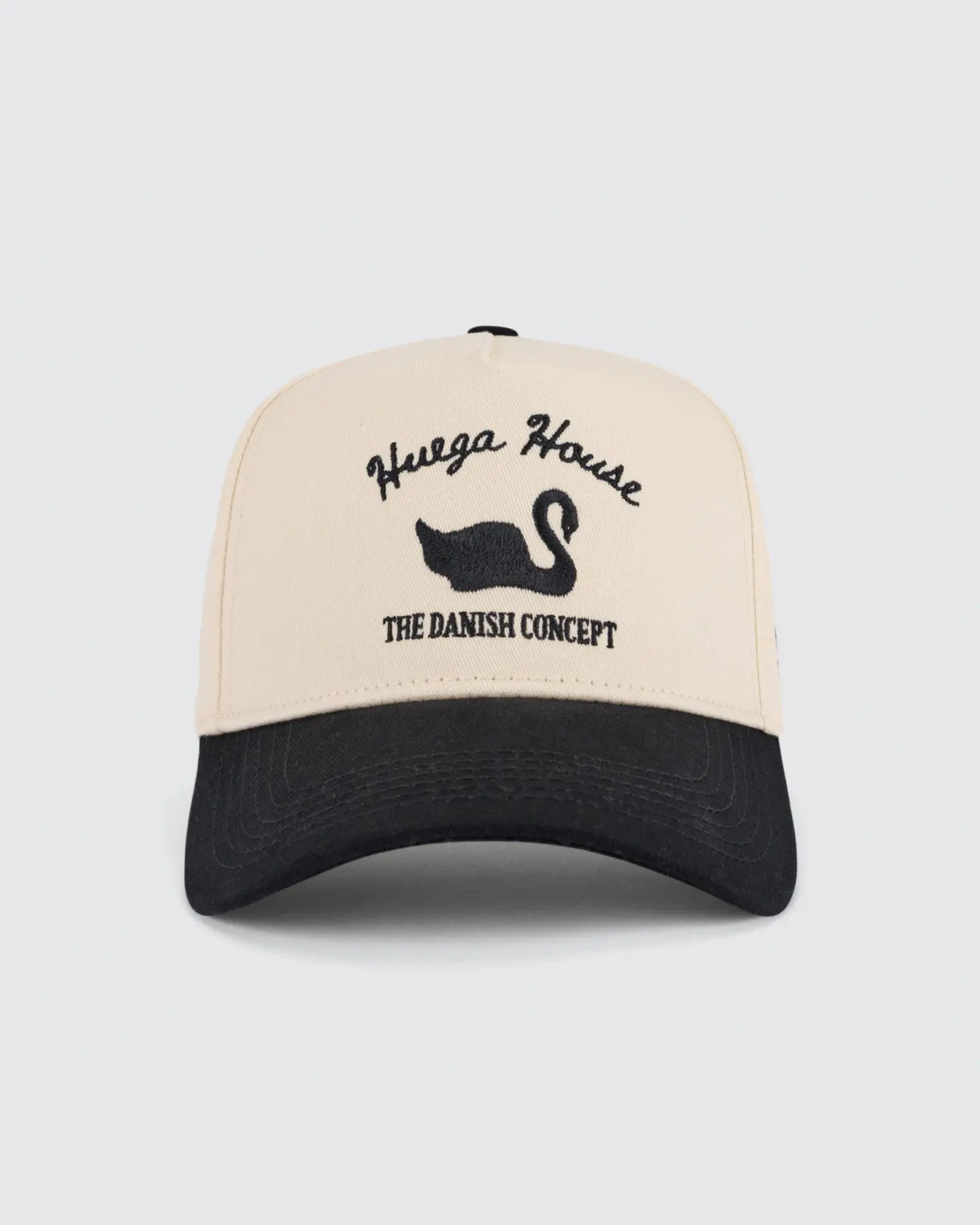 Vintage Swan Black & Natural Hat - Classic Design for Everyday Wear
