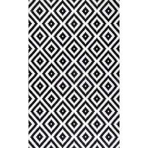 Kellee Machine Washable Modern Diamonds Area Rug