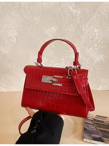 Kelly Bag Summer Small Crossbody Bag, New High-End Fashion Handbag/shoulder Bag, Versatile Women's Saddle Bag, Pocket Bag, Bone Chain Bag