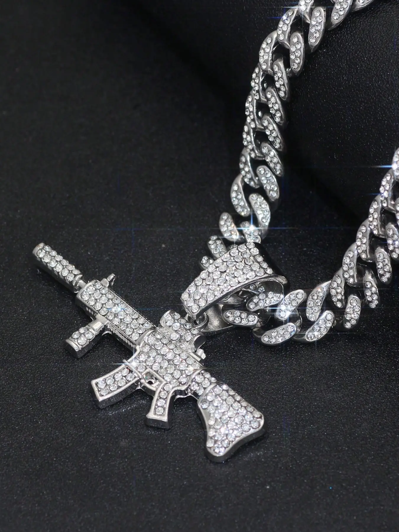 Hip-Hop Style Rhinestone Gun Pendant Necklace, Unisex Fashion Jewelry Gift, Silver Color, Thick Chain Design, Durable Construction, Perfect for Daily Wear, Versatile Accessory, Elegant Rhinestone Necklace