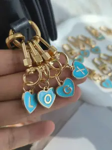 26 Letter A-Z Heart Shape Alloy Key Chain, Fashionable Bag Charm, Gift for Girlfriend, Birthday Present
