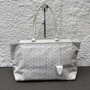 Pre-owned Goyard Leather Shoulder Bags 11.81'' R2549 Shoulder Bag C19493373826 0428 T5 Betsy