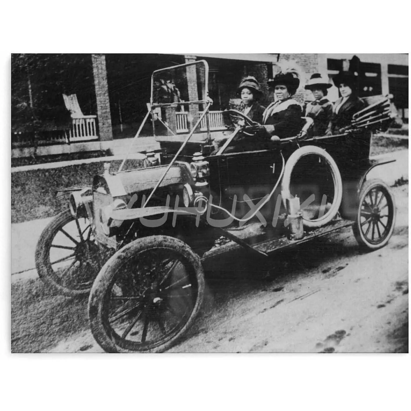 Madam C. J. Walker Black-and-White Photo Poster, Waterproof Colorful Canvas Print, Home Decor Wall Art for Living Room, Bedroom, Kid Room, Gift-Worthy Home Supplies Decoration with Tube Packaging, Artistic, Bar
