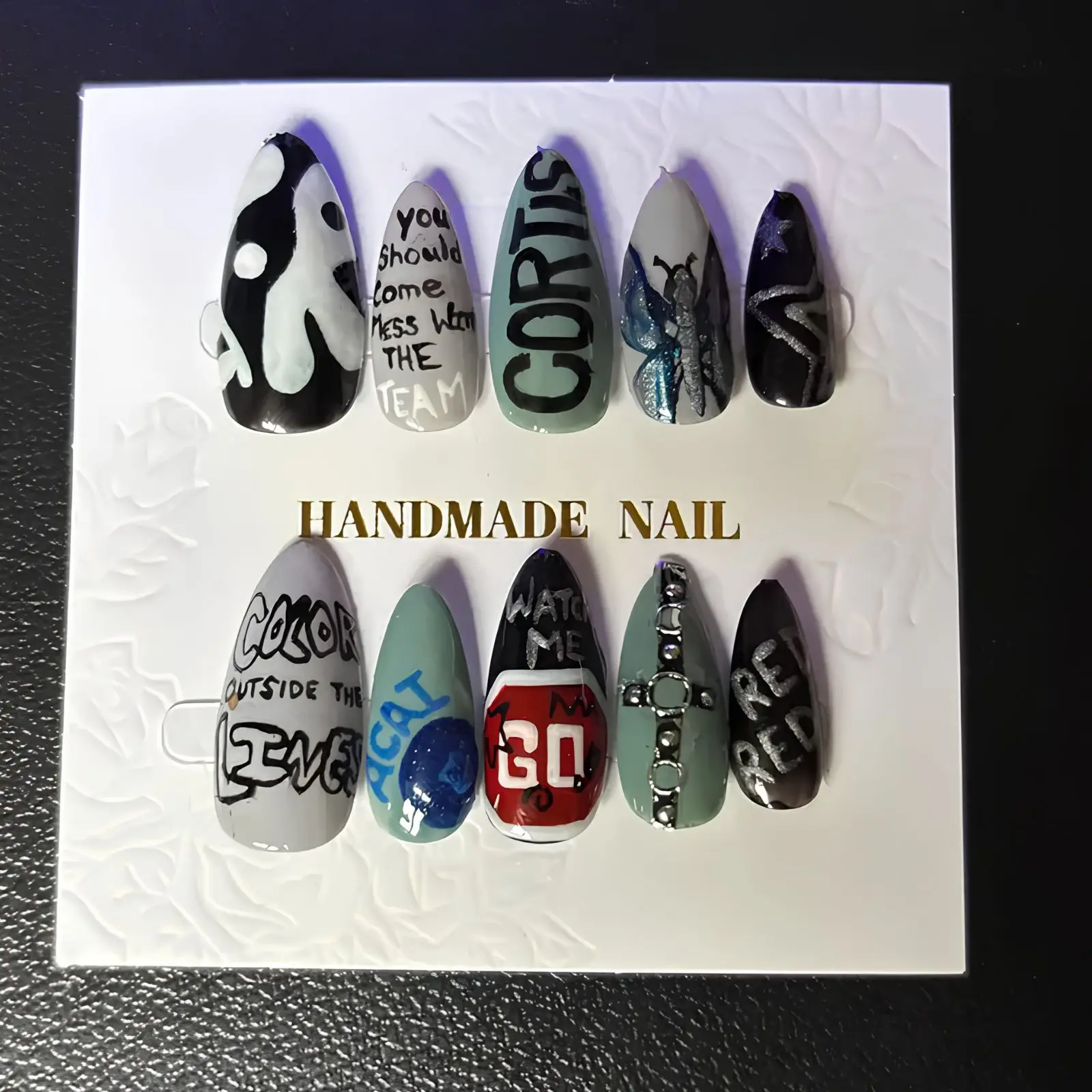 Black Green Alternative kpop-Inspired Press On Nails /Street Art Aesthetic Reusable Nails | Gothic Fashion Nails
