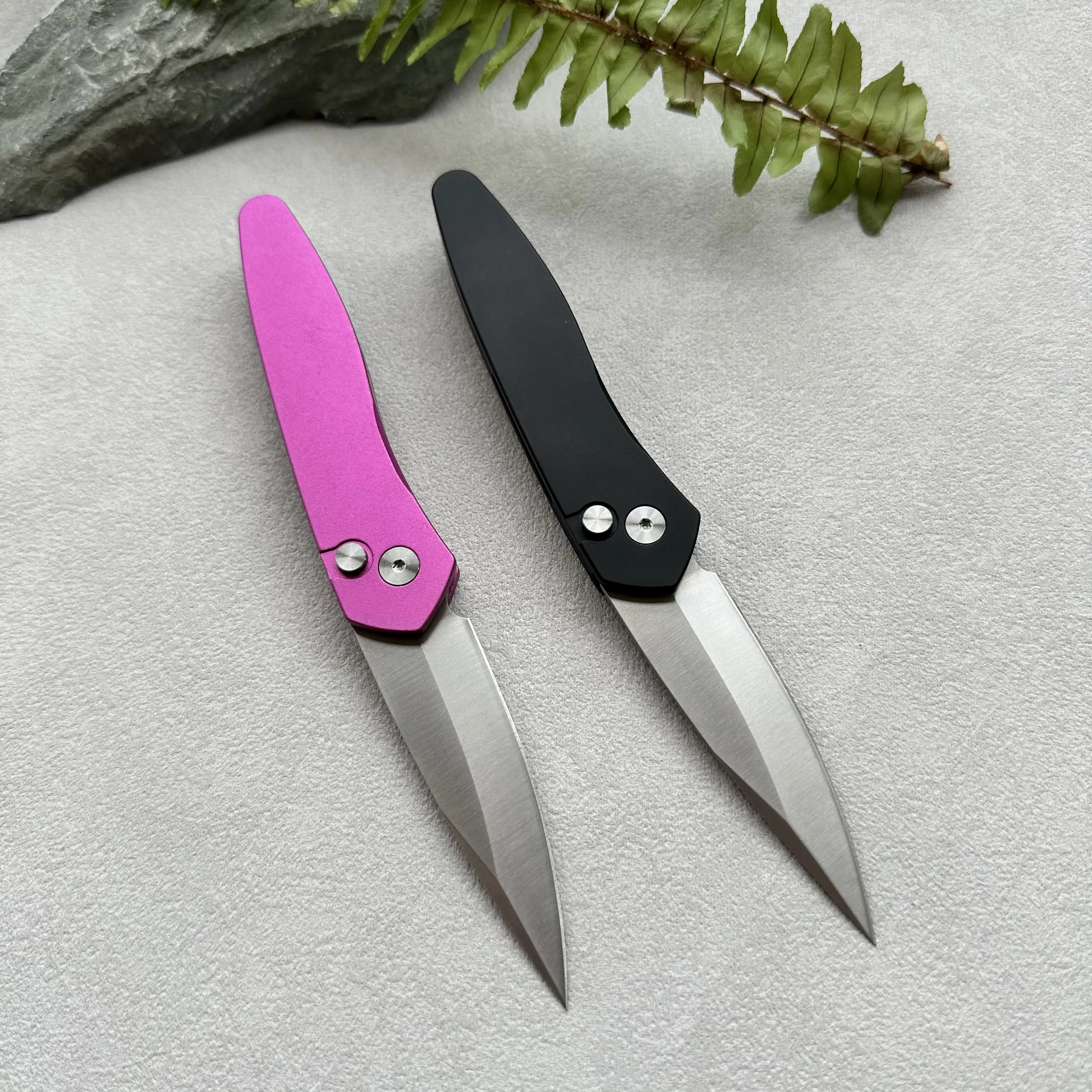 Compact EDC Folding Pocket Knife Spear Point  Blade  Aluminum Handle in Black & Pink, Lightweight Small Utility Knife for Parcel Unboxing Craft