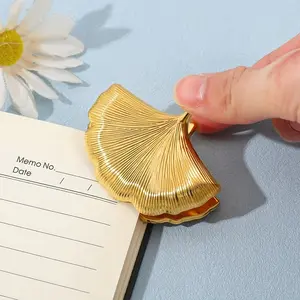 Vintage Ginkgo Leaf Metal Binder Clip, Creative Metal Bookmark Holder, Book Decoration Page Marker, Perfect Gift for Friends and Book Lovers