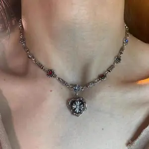 Punk-style jewelry with diamond-encrusted Chrome Hearts pendant, heart-shaped and eight-pointed star necklace, creative design item