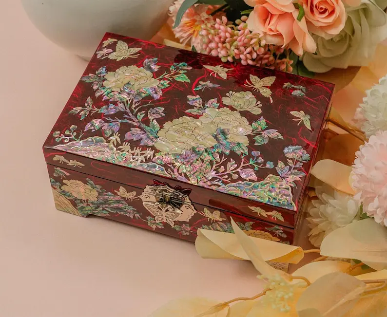 FEBRUARY MOUNTAIN Elegant Mother-of-Pearl Jewelry Box - Ideal Gift for Women, Birthday, Mother's Day, and Special Occasions