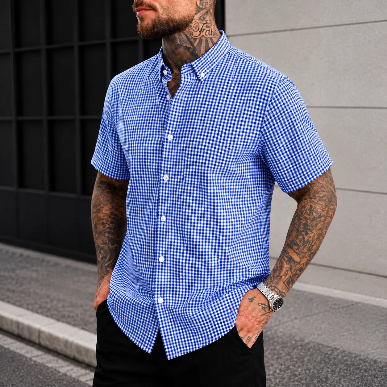 Men's Classic Gingham Shirt, Casual Short Sleeve Button Down, Lightweight Breathable Fabric, Summer Menswear for Vacation, Shortsleeve, Office, Checked