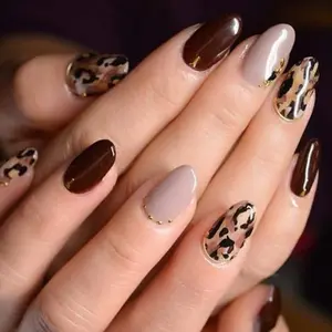 24pcs Press-On Nails Set, Leopard Print Rivet Design, Almond Shape Caramel Retro False Nails, Glossy False Nails, False Nails Tips, Includes Jelly Glue & File