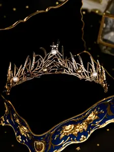 Vintage Mermaid Headpiece, Elegant Bride Hair Accessory, Perfect for Weddings and Special Occasions, Stylish and Chic Design, Ideal for Bridal Parties, Elegant Crown Design, Tiara