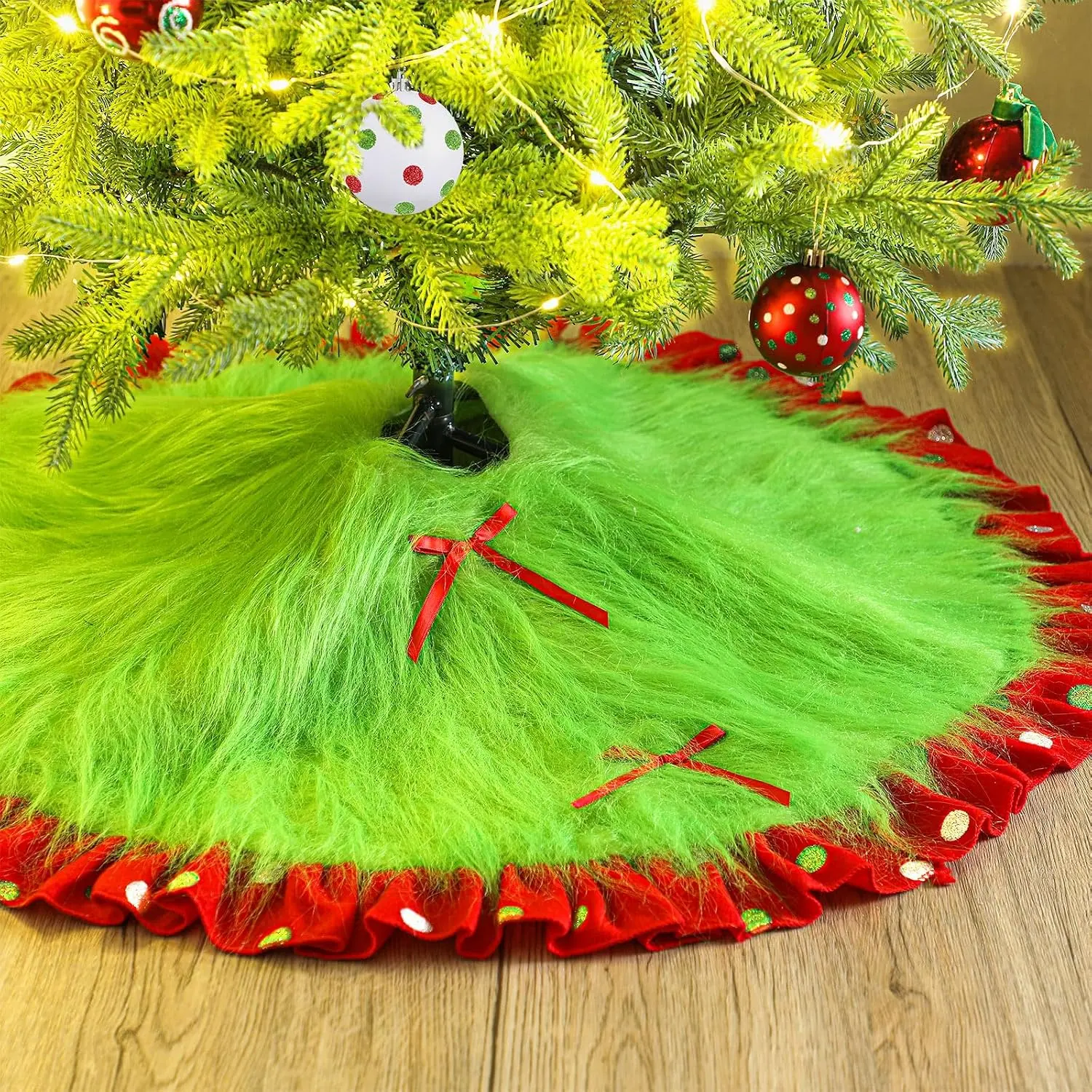 Red and Green Christmas Tree Skirt Furry Plush Lime Green Christmas Tree Skirts Whimsical Xmas Decorations Holiday Glittering Dot Mat Faux Round Carpet for Home Xmas Party Decor