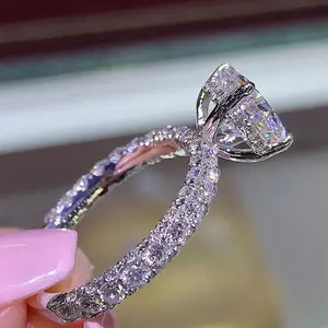 European and American Fashion Women's Prong Rhinestone Solitaire Engagement Ring, Flash Gemstone Round Princess Ring, Prong Ring, Rhinestone Ring