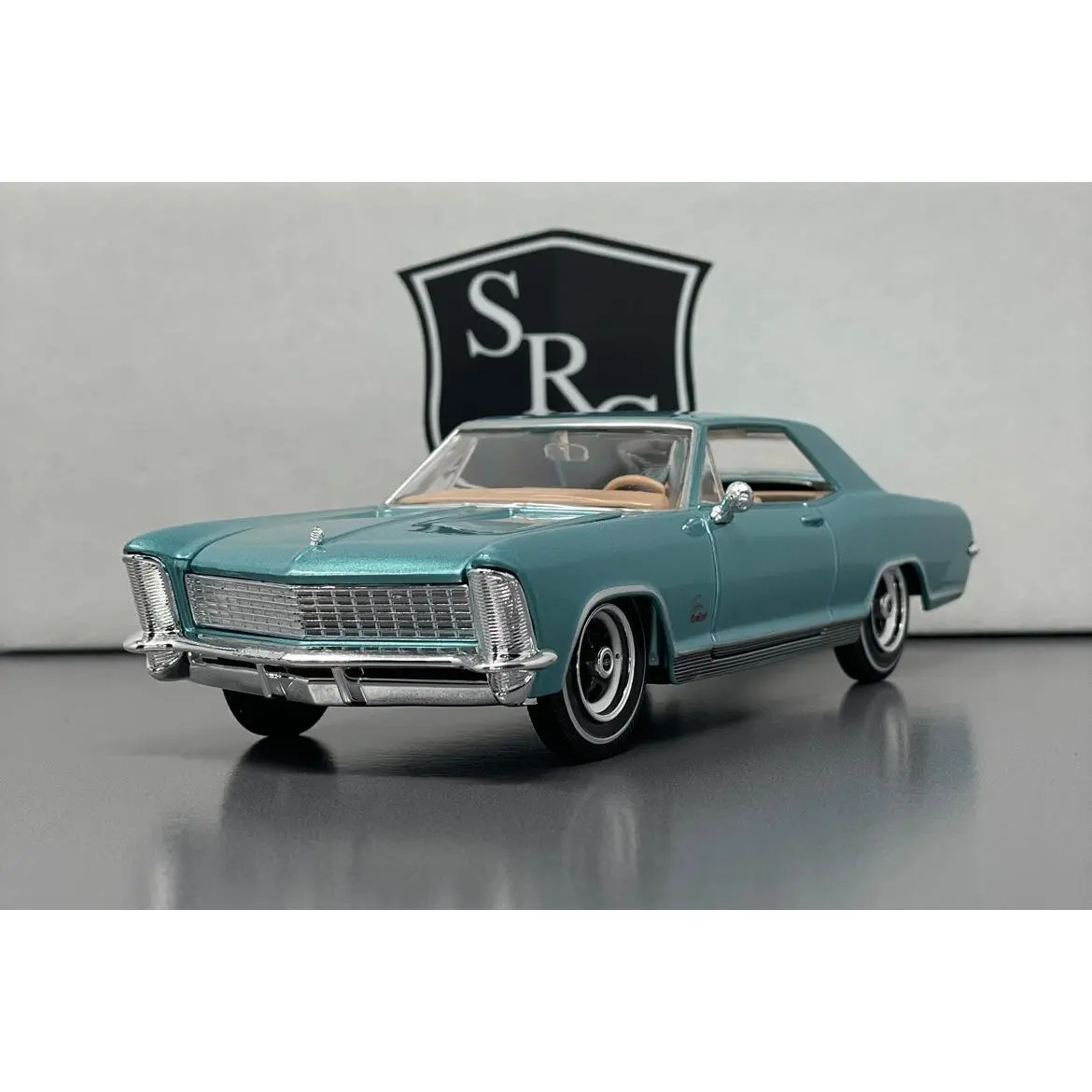 Buick Riviera - Blue - Maisto 1:26 Diecast