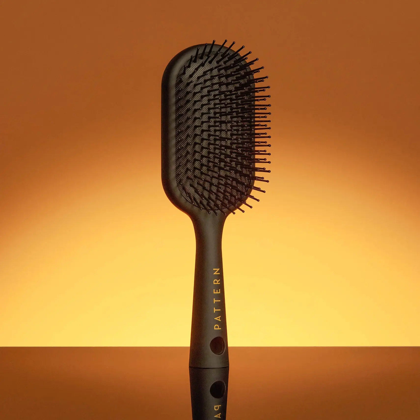 PATTERN Beauty Paddle Brush | Heat-Resistant, Detangle & Smooth – Blowouts & Silk Press