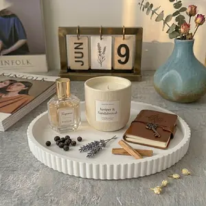 Modern Round Silicone Tray, Nordic Minimalist Aesthetic Coffee Table Decor Tray, Perfume and Jewelry Display Plate, Stylish Decorative Home Accent for Living Room, Bedroom, Coffee Bar, Desktop Organization and Centerpiece Decor