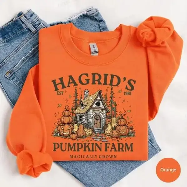 Vintage Pumpkin Patch Sweatshirt - Cozy Fall Farm Pumpkin Graphic Crewneck, Retro Autumn Halloween Shirt, Thanksgiving Gift for Women