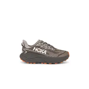HOKA Challenger 8 GTX Sneaker in Cement & Gravel