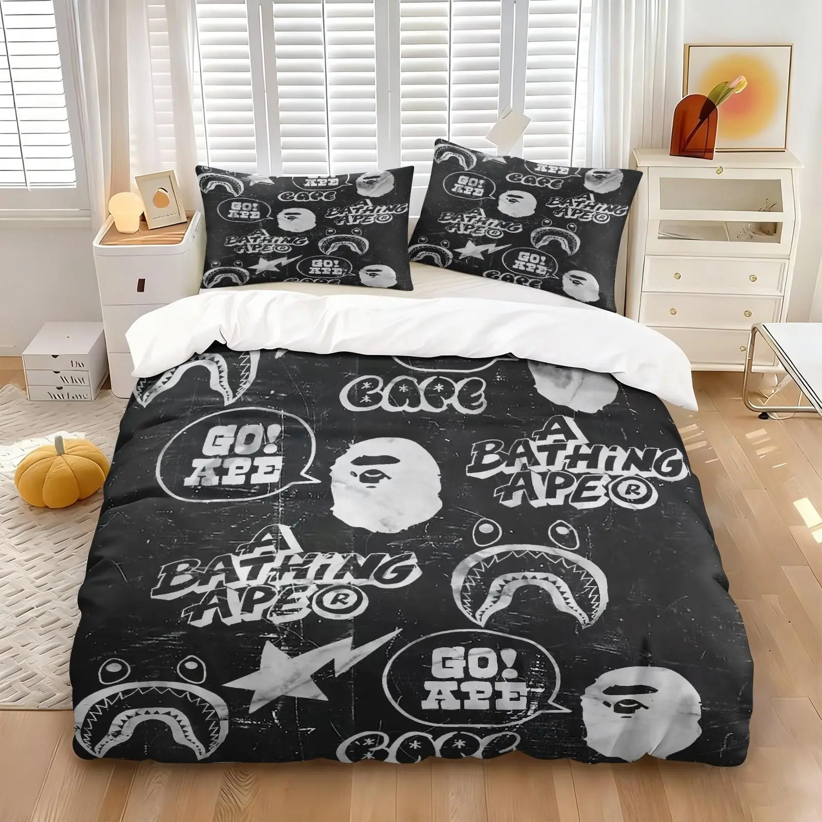 Black Street Graffiti Style Decorative Duvet Cover Set, Soft Microfiber Bedding, Stylish Hip Hop Monkey Print Quilt Cover with Zipper Closure, Printed Bedding Set, Modern Streetwear Bedroom Decor for Teens Boys, Includes 1 Duvet Cover & 1-2 Pillowcase