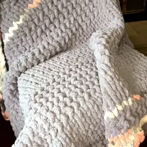 Handmade Chunky Knit Blanket – Custom Colors & Sizes