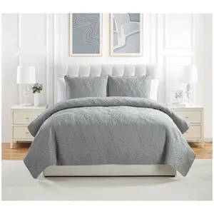 VCNY Home Ocean 3pc Solid Seashell Coastal Quilt. Full/ Queen