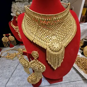 beautiful 5.Grames traditional Gold plated choke set