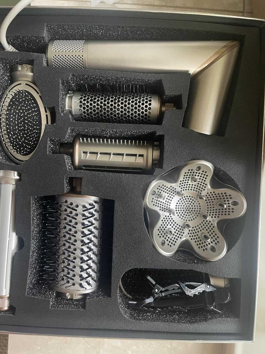 Item: 8 in 1 Champagne Gold