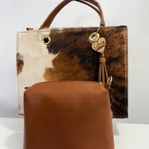 Bolsa grande de piel $99 con bordado mexicano, con cosmetiquera - Mexican Leather bag with cosmetic bag