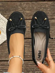 2026 New Bow Tie Bean Shoes, Flat Sole Slip-On, PU Soft Upper Casual Single Shoe for Women, Walking Shoes, Footwear, All Seasons, Pointed Toe, Textile Material