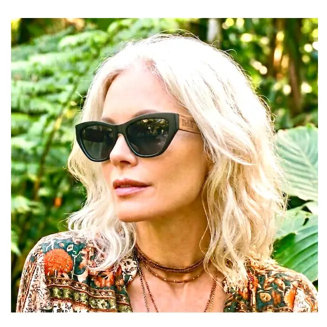 Blue Iguana "Naples" Handcrafted Wood Polarized Sunglasses - Stylish Coastal Fashion Accessory, Womens Eyewear