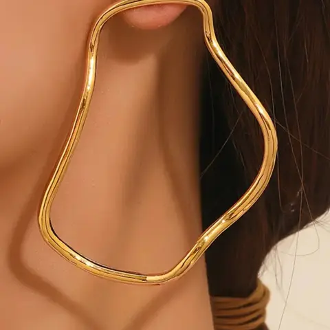 Elegant Geometric Hoop-Shaped Earrings for Women, Fashionable Zinc Alloy Jewelry with Stainless Steel Studs, Perfect for Daily Wear or Parties