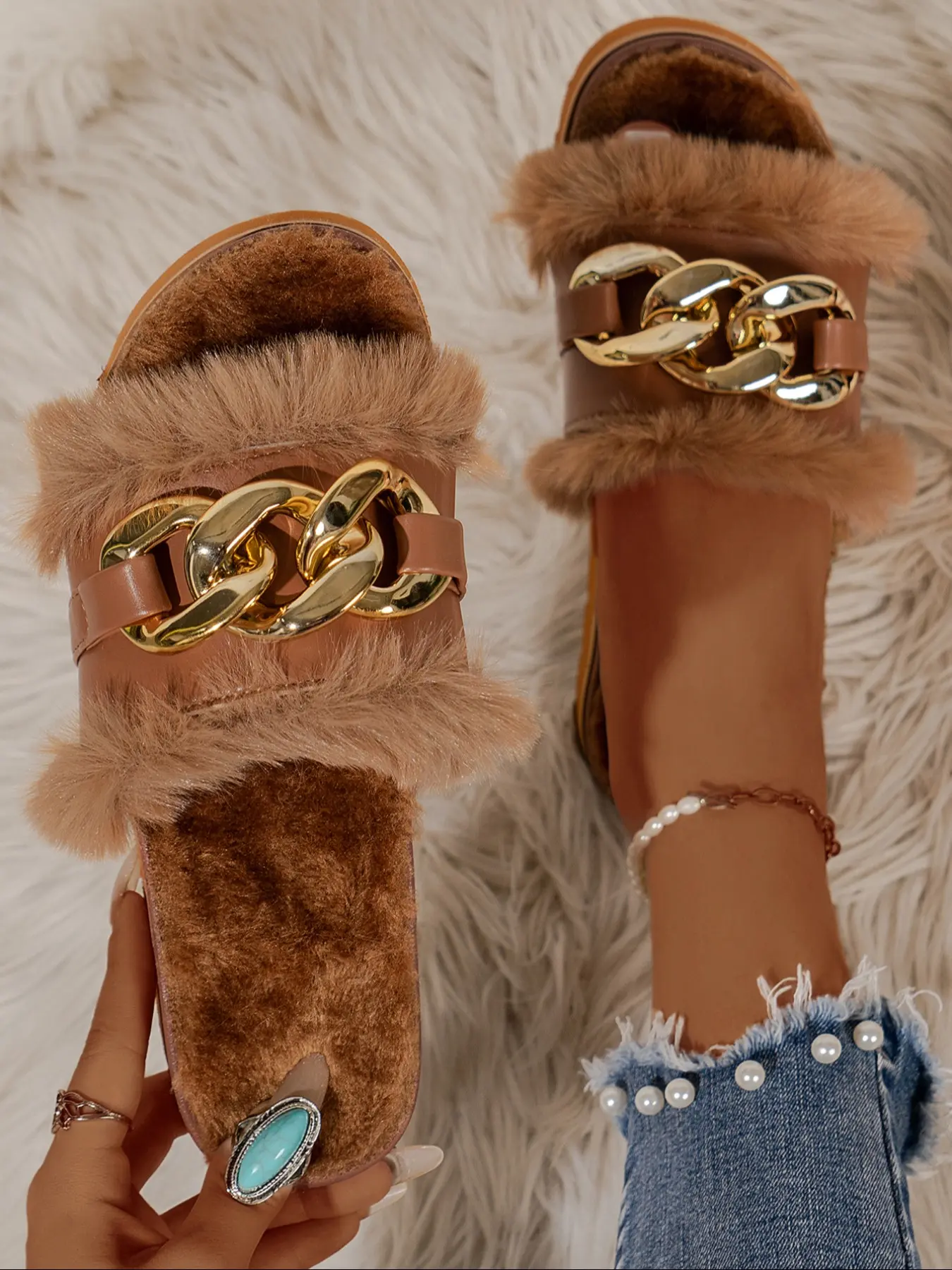 Women's Winter Fashion Fuzzy Soft Toeless Flat Slippers Sandals, Casual Solid Color Shoes with Metal Chain, Comfortable Outdoor Footwear for Daily Wear, Trendy Casual Slippers