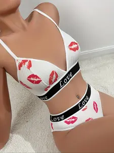 Women's Bra Set Lip Print Comfortable Skin-Friendly Fabric Bikini Triangle Panties, Soft Underwear for Daily Wear, Stylish Lingerie