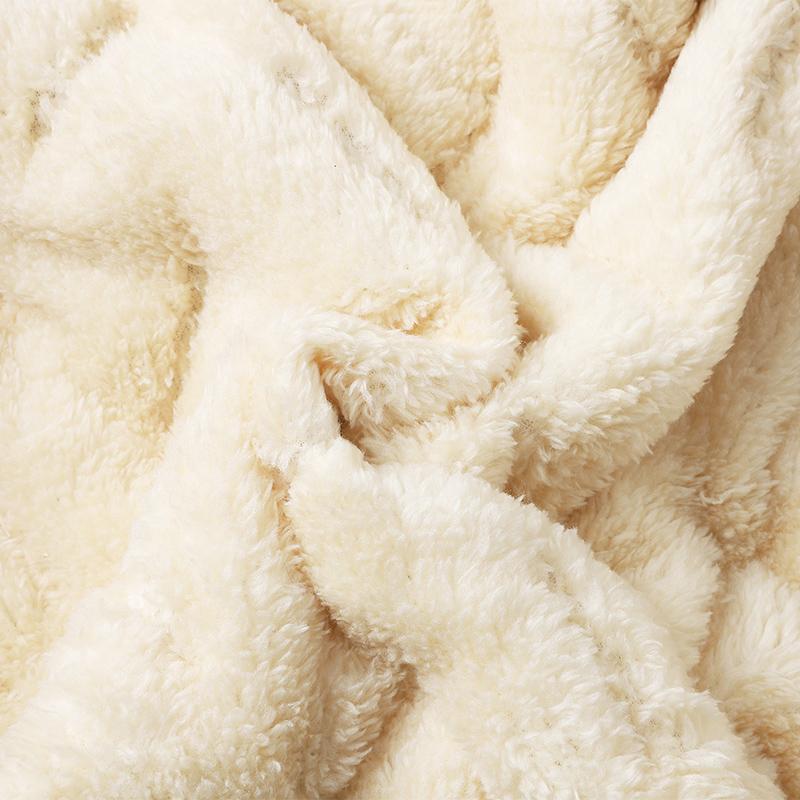 Men's winter full-zip warm fleece jacket with thick lining and hood, suitable for various occasions such as hiking, running, and daily commuting.Comfortable fabric is a must-have versatile piece in any man's wardrobe.