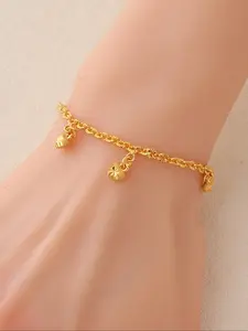 1pc Golden Plated Heart & Ball Link Hand Chain Bracelet for Women - Minimalist Bohemian Style Jewelry, Fashion Bracelets, Valentine's Day Gift, Everyday & Party Wear, Year-Round Accessory, Playful Design, Luxurious Appearance