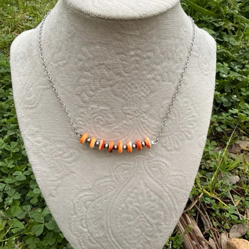 Spiny oyster and silver beaded necklace