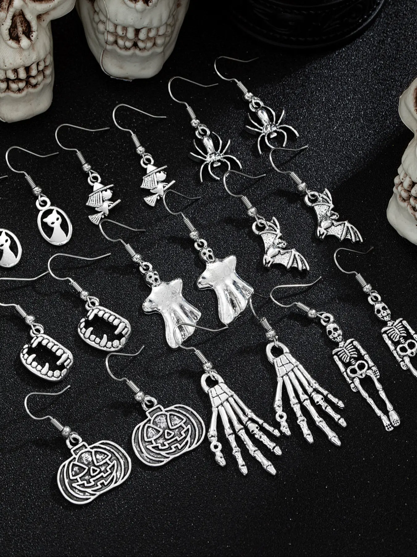 Halloween Witch Pumpkin Skull Alloy Pendant Gothic Earrings Set, Random Style, Perfect Gift for Holiday Wear, Multiple Pairs Available