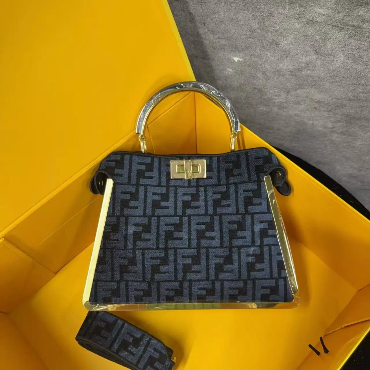 Pre-owned FENDI Calfskin Shoulder Bags Peekaboo Iseeu Samll Blue CPU0625