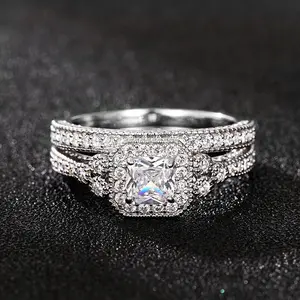 Inlaid zircon couple rings for women, light luxury wedding accessories, fashionable and trendy banquet style