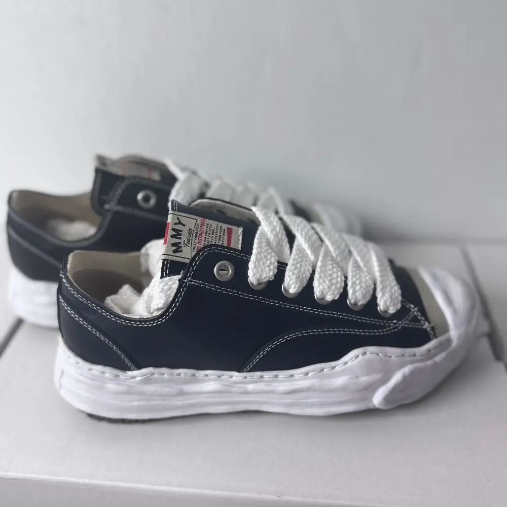Unisex Casual Wavy Sole Leather Low-Top Trainers with Contrast Stitching, Lace-Up Front and Contrasting Toecap, Casual Trendy Trainers, Sneakers Trainer