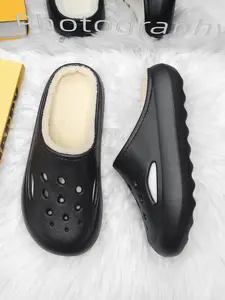 Unisex Winter Warm Fur Lined Slippers Clogs, Comfortable Outdoor Shoes, Durable Simple Design, Perfect for Hiking & Camping