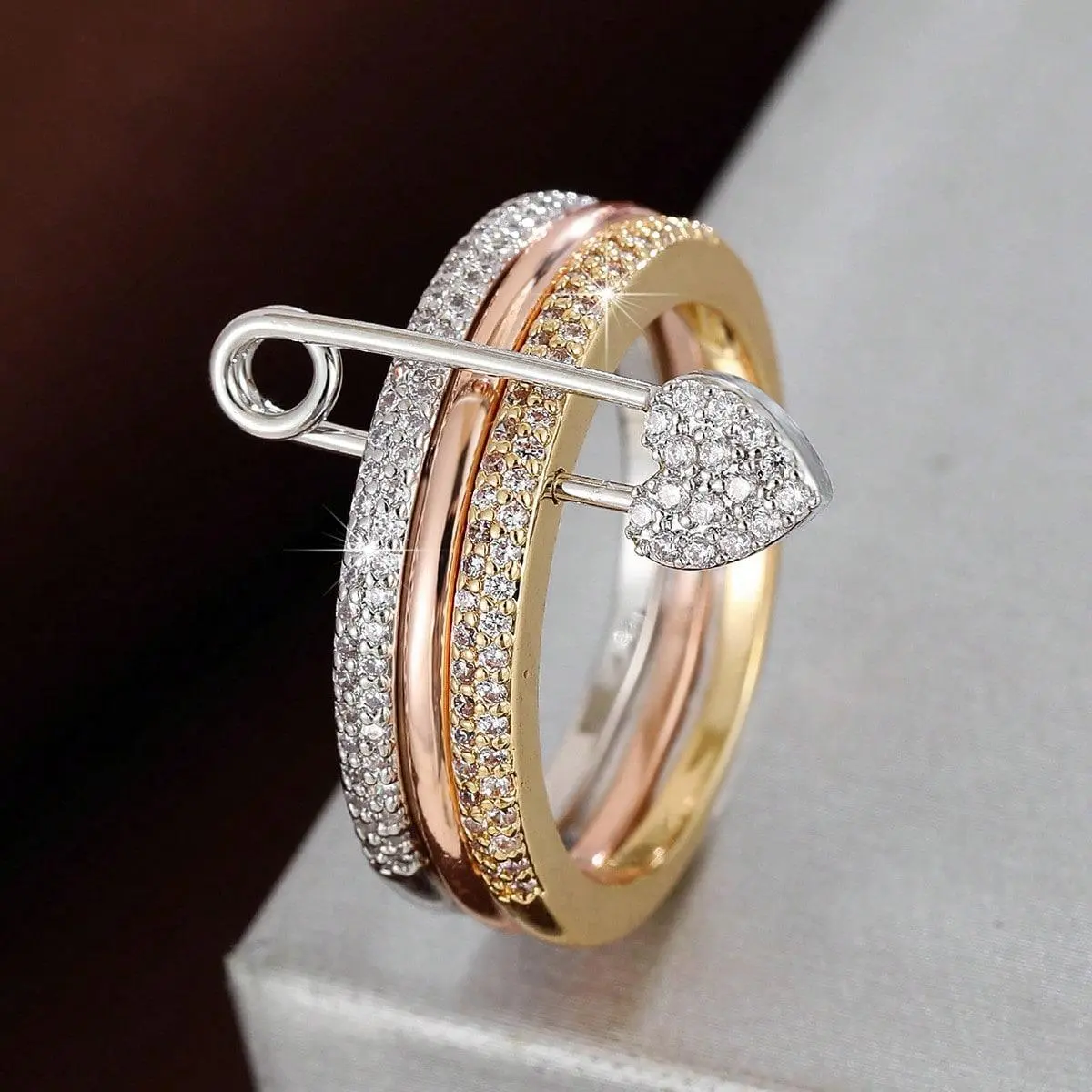 A Three-Ring Paper Clip Style Ring, Made Of Copper And Inlaid With Zircon, Simple And Stylish, Suitable For Fashionable women