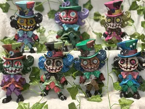 Creepy Doll Mad Hatter 3D Printed Art Toy with Stand, Hand Painted in Various Colors, Not Suitable for Young Children, New