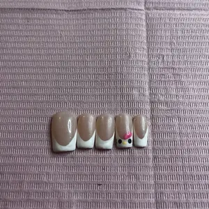 Long-Lasting 100% Handmade Hello Kitty Themed Press On Nail’s