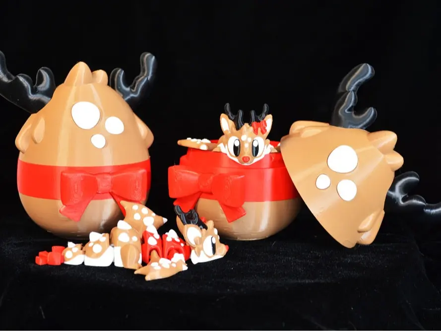 3D Printed Flexible Reindeer-Dragon Figurine with 1 Egg, Whimsical Decorative Home Statue, Living Room Ornament, Collection-Worthy Gift for Fans of Unique Art