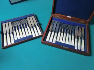 REED & BARTON MOTHER OF PEARL HANDLE FLATWARE SET 24 PCS ORIGINAL WOOD BOX^^^^