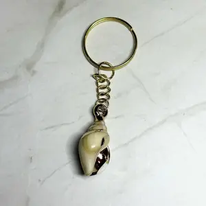 Faux Gold Plastic Seashell Keychain - Unique Design with Spiral Accent and Gold Ring
