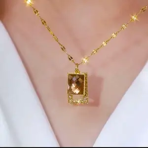 LisiZen Brown Square Pendant Necklace for Women, Chic Minimalist Jewelry, Maillard Style Luxury Collarbone Chain DZXL2111