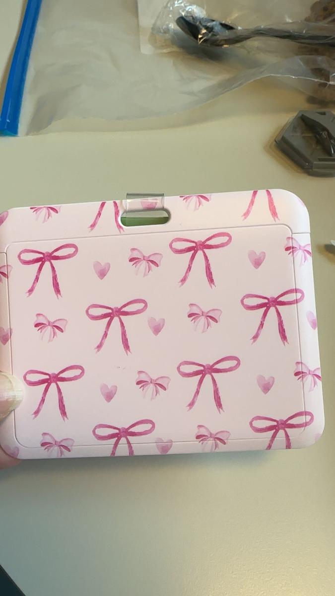 Item: Bow Pink, Horizontal