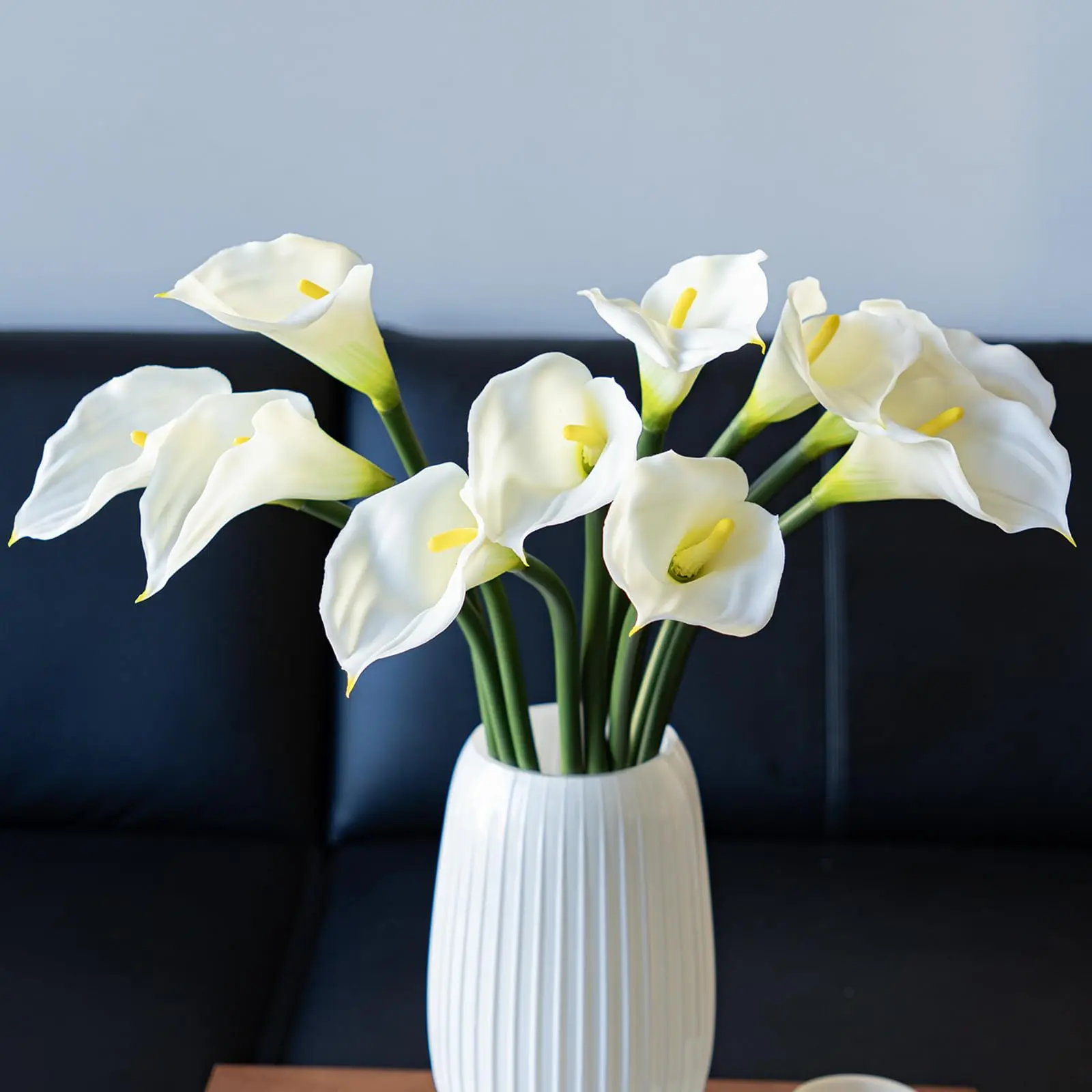 5 Pcs 25.6 in Long-Stemmed Artificial Calla Lilies Bouquet, Decorative Fake Flowers with Realistic Texture for Home Tabletop, Wedding Anniversary Decor, Real Texture, Soft-Plastic